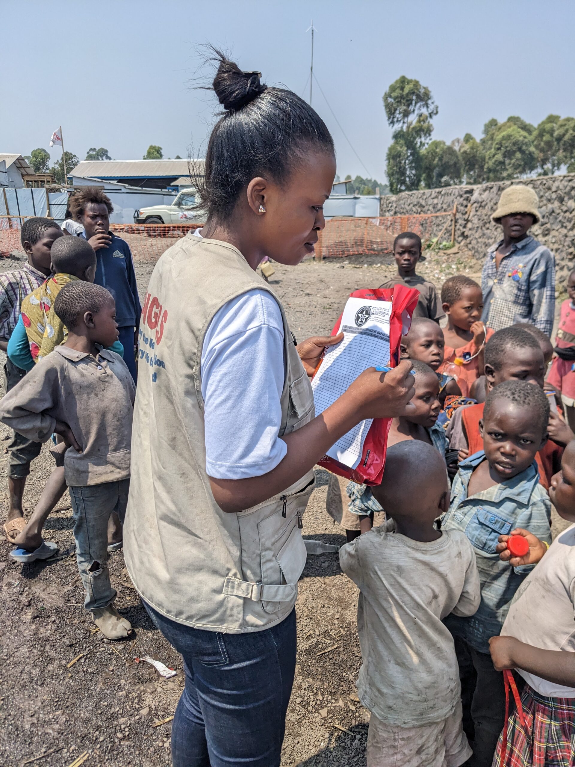 Suivi et encadrement des enfants PDIs réinscrits au système scolaire grâce à la sensibilisation d’ANGELS-ONGD.